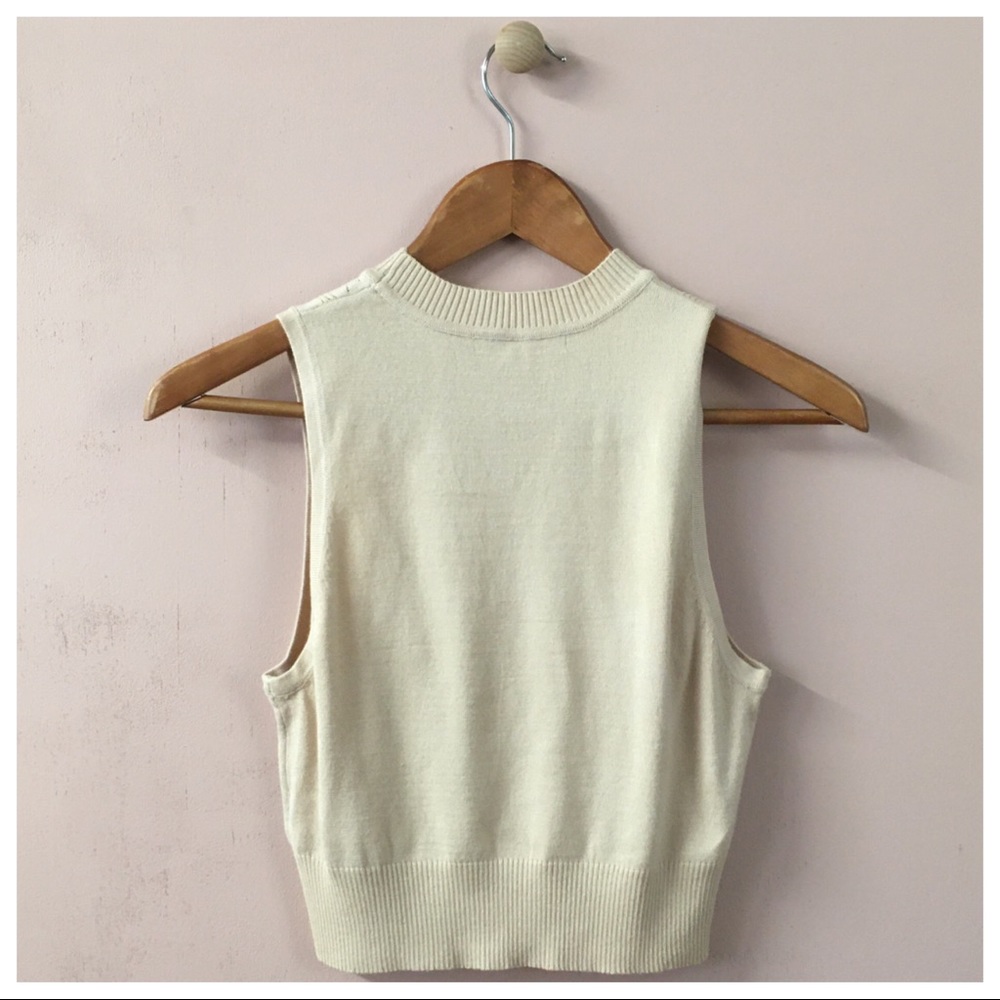 ‼️SOLD‼️ Tan Knit Crop Top - Picture 2 of 6